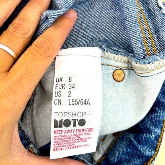 TopShop - Moto Black Fishnet Detail Stonewash Rip Distressed Mini Skirt Size 2 - Picture 11 of 12